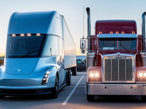 Tesla Semi truck vs diesel traditional truck