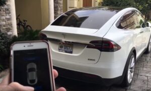 Summon-Tesla-Model-X-via-App