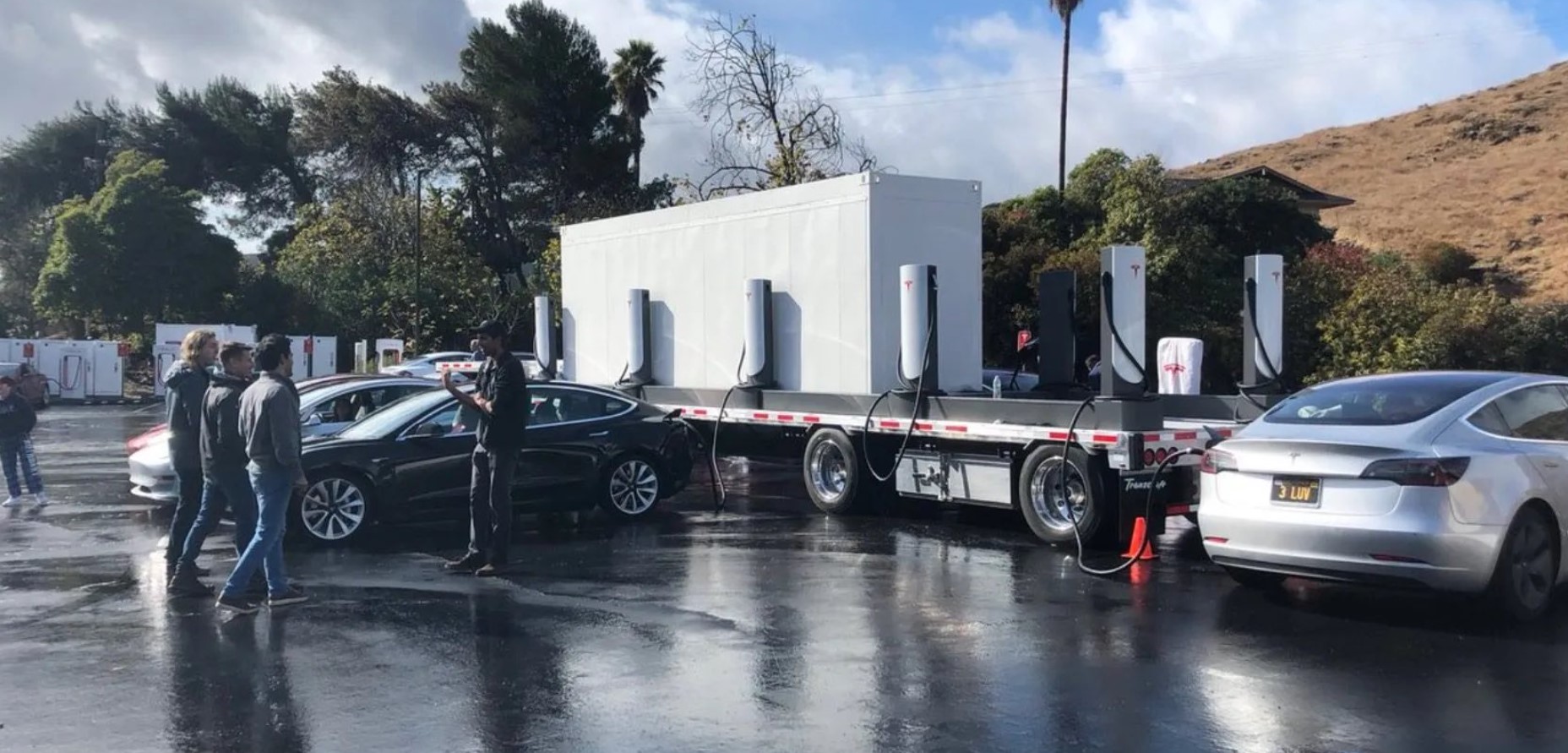 Tesla Mobile Superchargers