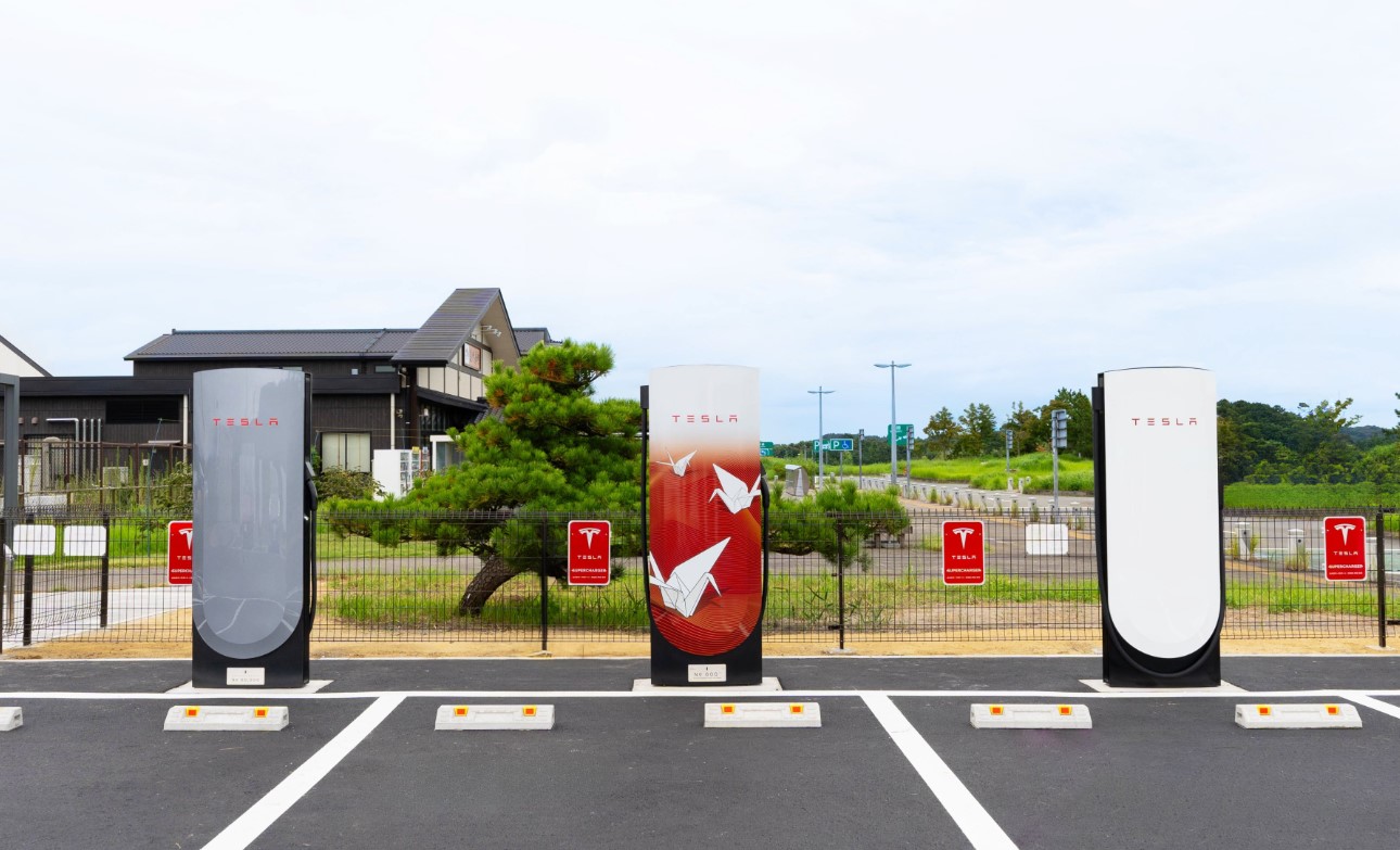 Tesla superchargers in Japan