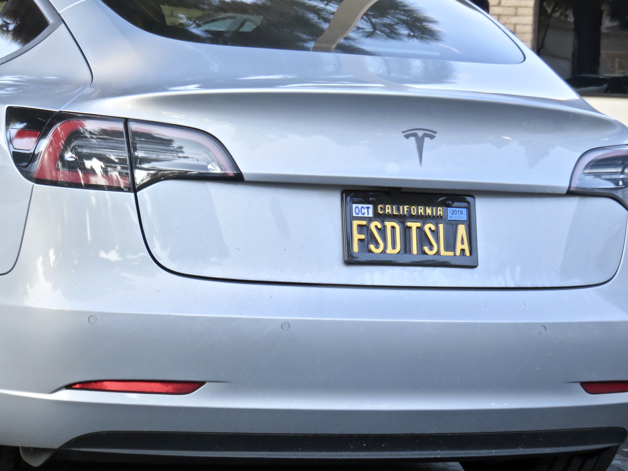 NHTSA: Tesla Posts ‘Conflict’ with Capabilities