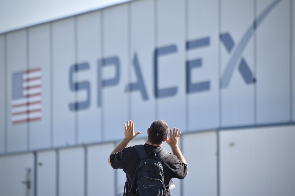 SpaceX reportedly signs battery supply agreement with LG Energy Solution