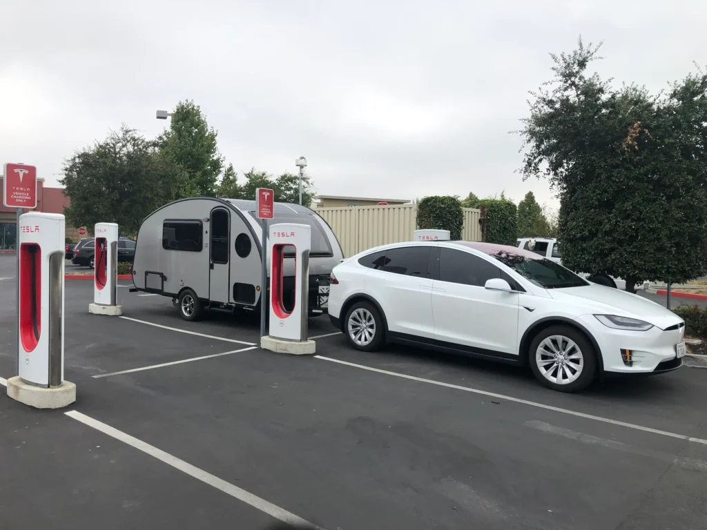 Towing Compatible Superchargers - Tesla