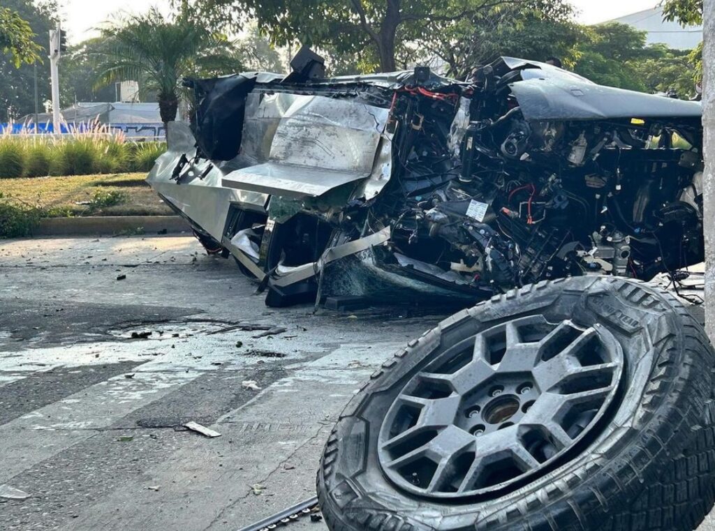 Tesla Cybertruck Accidents in Mexico