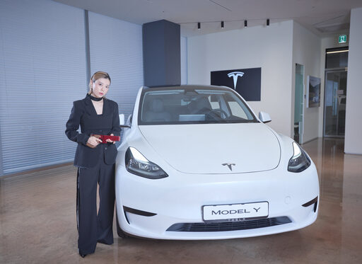 tesla-kim-ye-ji-brand-ambassador-korea