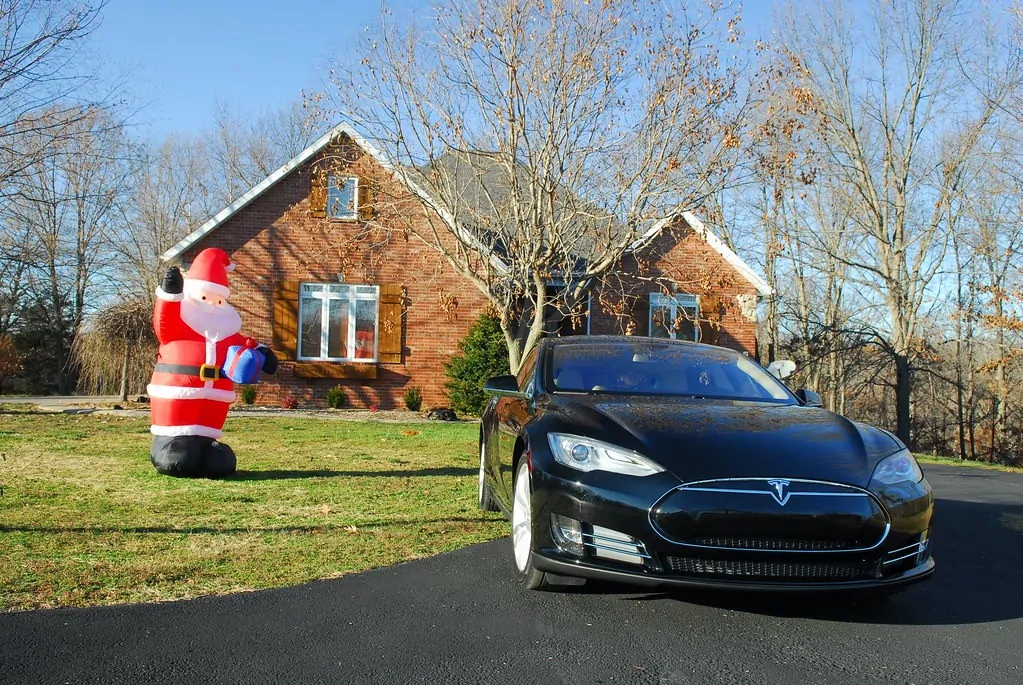 Tesla Holiday annual Software Update 2024