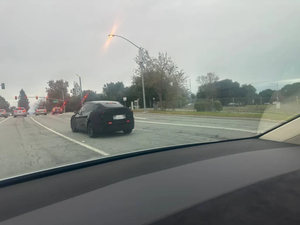 Tesla model Y juniper refresh model release date and leaked images