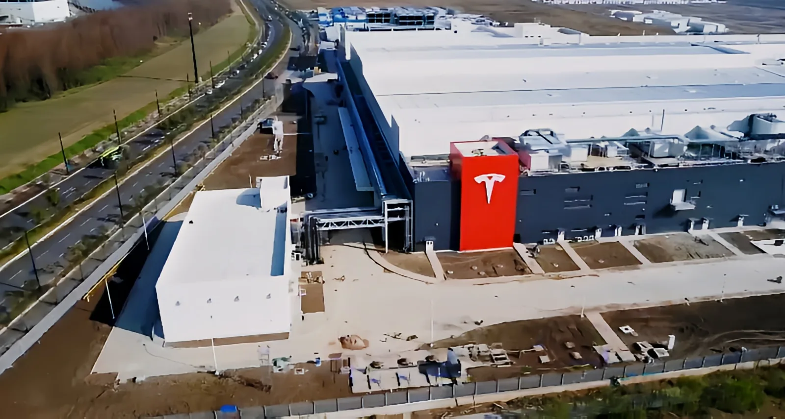 Tesla Shanghai Megafactory Constructions