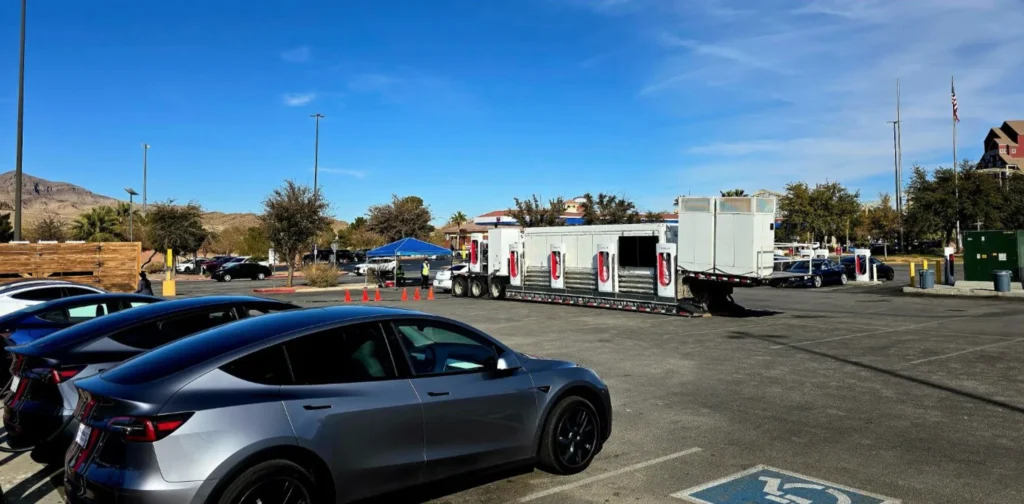 Mobile supercharger megapack for Tesla 