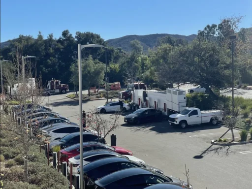 Super chargers powered by Megapacks deployed at Thousand Oaks, CA