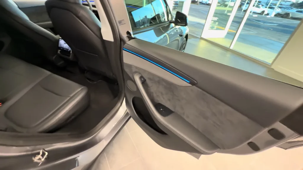 New Model Y Refresh Door Panel Look 