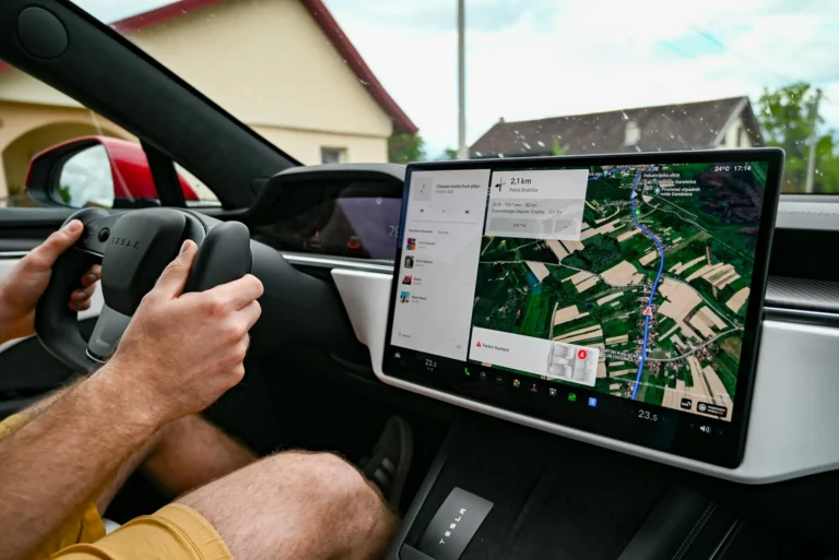 Tesla plans its own AI-based maps and navigation, starting with FSD v15