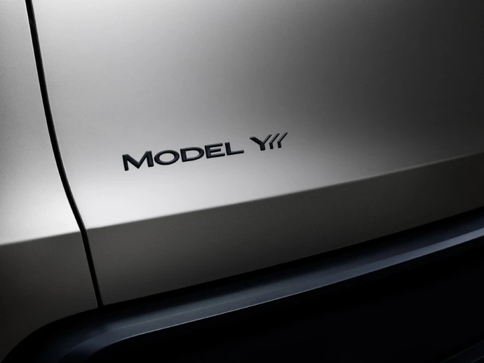Model Y L logo