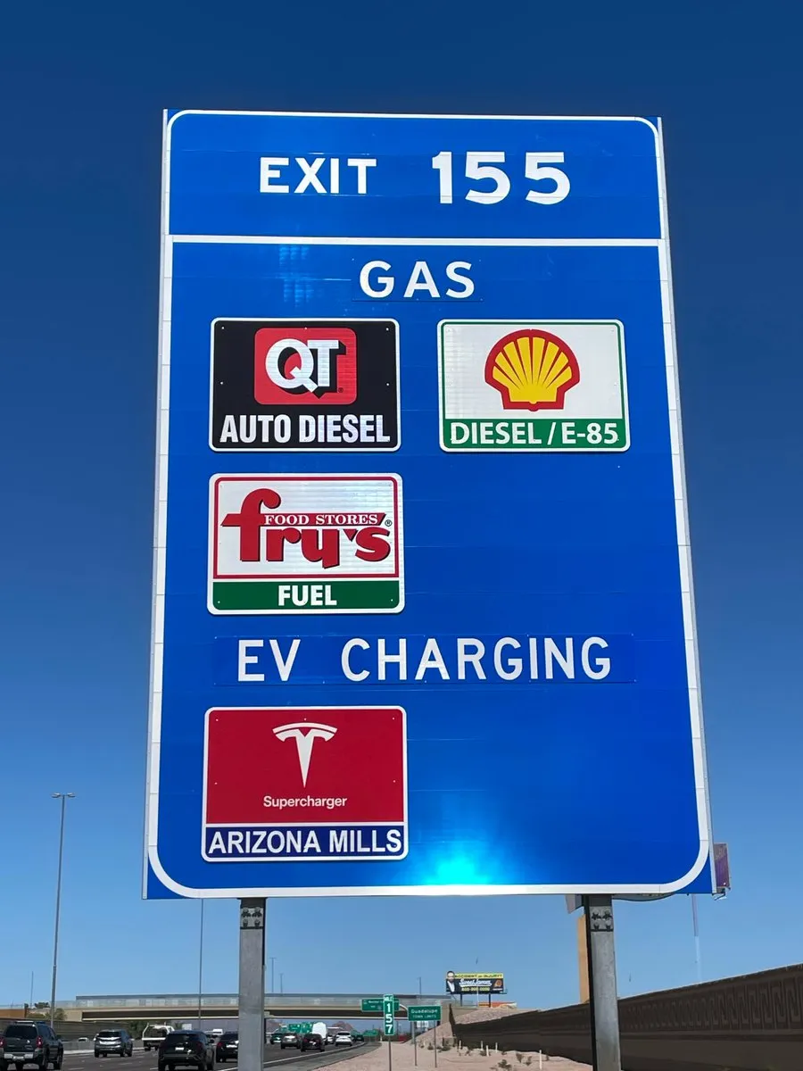 Tesla now advertising Supercharger locations on highway signs