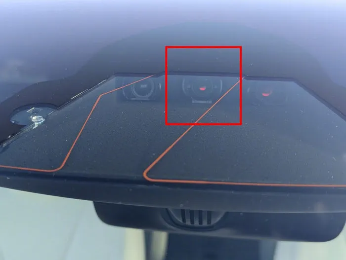 Tesla Smart Camera Cleaning