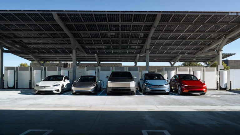 Tesla expands U.S. electric car lead to 52% in a contracting market
