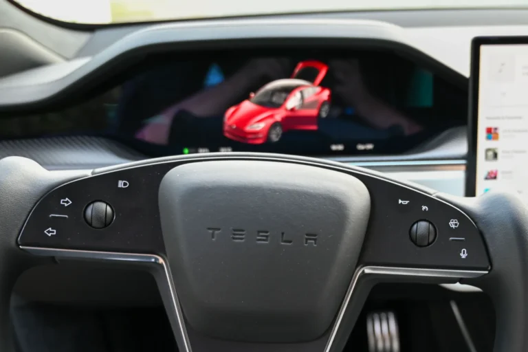 Tesla begins FSD v14.2 Lite rollout for HW3 Model S and Model X